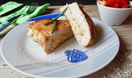 Piept de pui la grill cu branzeturi