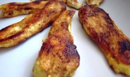 Piept de pui marinat in iaurt si curry