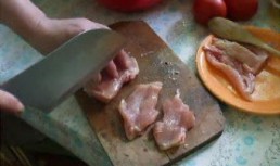 Piept de pui natur cu sunca si legume