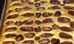 Placinta cu prune(foarte rapida si usor de pregatit)