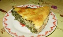 Placinta cu spanac, branza feta si orez