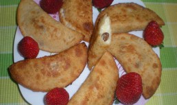 Placintele cu ricotta si stafide