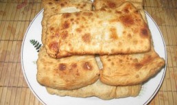 Placintele prajite umplute cu varza