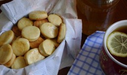 Pogacele cu unt vanilate