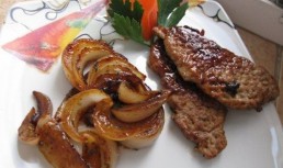 Porc cu ceapa carmelizata