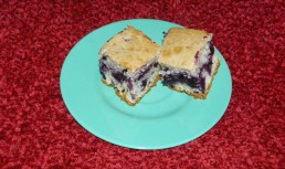 Prajitura cu iaurt si afine