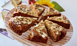 Prajitura cu morcovi si nuci