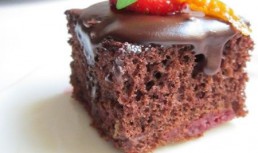 Prajitura cu visine, cacao si ciocolata