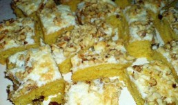 Prajiturica cu albus si nuci