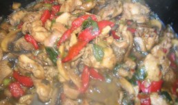 Pui cu legume si sos soya