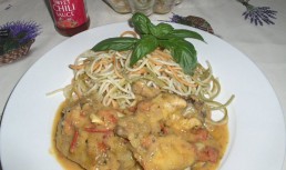 Pui cu spaghete (Frango com Esparguete)