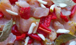 Pui indian cu ardei, curry si dafin