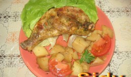 Pui rustic cu cartofi , la vas roman