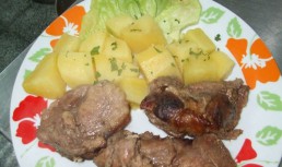 pulpa de vita la cuptor cu cartofi natur