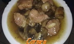 Rasol alb de porc cu ciuperci champignion