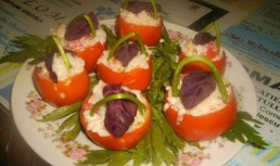 Rosii umplute cu maioneza si orez