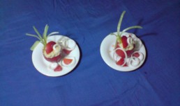 Rosii umplute cu pasta de conopida si feta