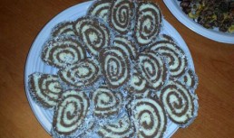 Ruladă de biscuiți cu nucă de cocos - fără coacere