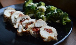 Rulada de pui si broccoli