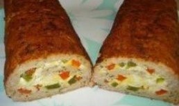 Rulada mozaic din carne tocata