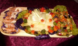 Rulouri de pui cu orez si legume