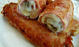 Rulouri de sunca cu vinete si cascaval