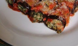 Rulouri de vinete cu spanac si ricotta