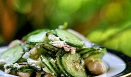Salata de castraveti cu menta si Feta