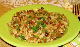 Salata de linte cu rosii sotate