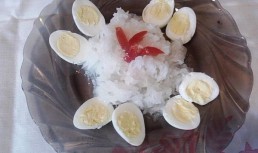 Salata de ridiche alba cu oua de prepelita