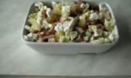 salata exotica cu ananas si carne