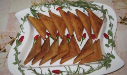 Sambusek cu telemea de oaie si za'atar- specific tarilor arabe