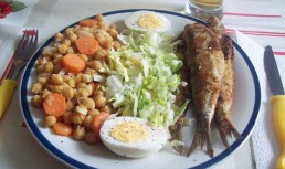 Sardine prajite cu naut