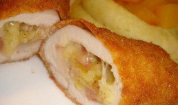 Snitel Troy Gladius cu cartofi noi copti