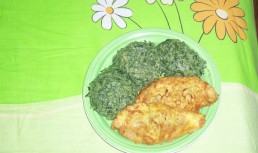 Sos de spanac cu snitele din piept de pui