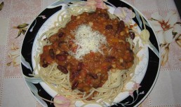 Spaghete cu sos de chilli