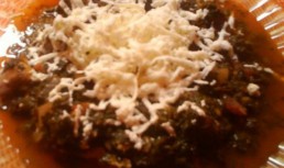 Spanac cu sos de rosii