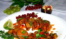 Stiuca cu sos de stafide