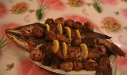 Stiuca umpluta cu chiftelute