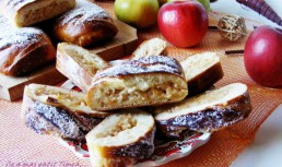 Strudel cu mere si budinca
