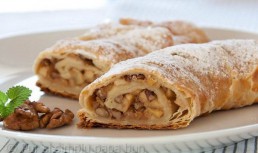 Strudel cu mere si nuci