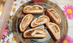 Strudel cu nuci si rahat