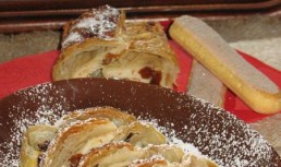 Strudel cu urda si stafide