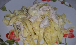 Taietei cu pui