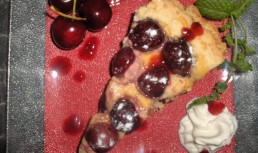 Tart~a de cirese (Tarte de Cerejas)