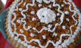 Tarta cu caise si nuci