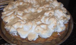 Tarta cu crema de lamaie si bezea