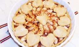 Tarta cu mere si gem de prune