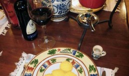 Tocanita saseasca de iepure servita la ceaon cu mamaliguta