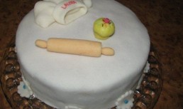 Tort cu 3 tipuri de ciocolata